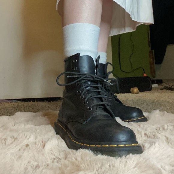 Dr. Martins original combat boots - size 5 - Picture 5 of 5